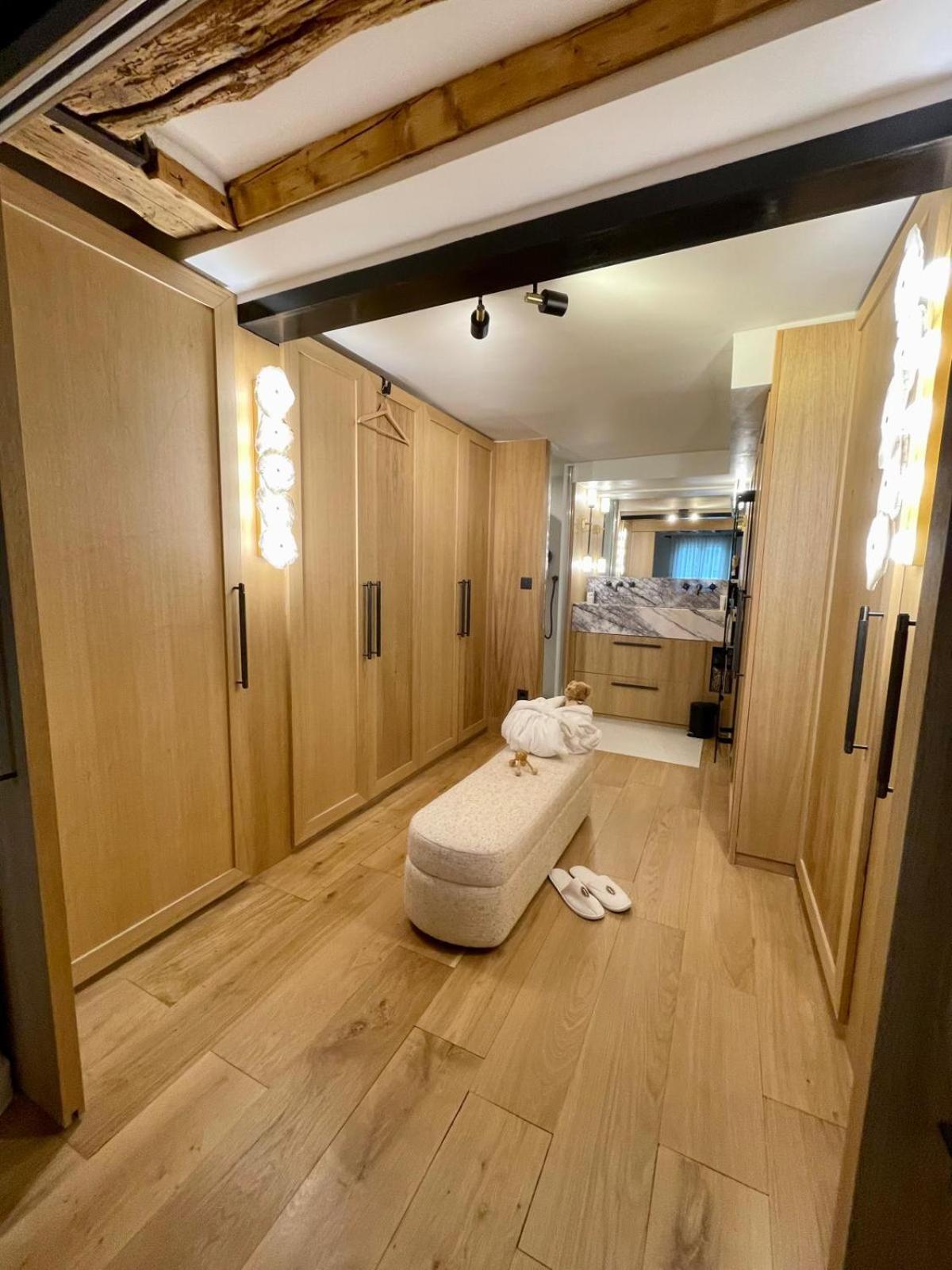 Luxueux Appartement, Avec Terrasse Vue Champs-elysees *
