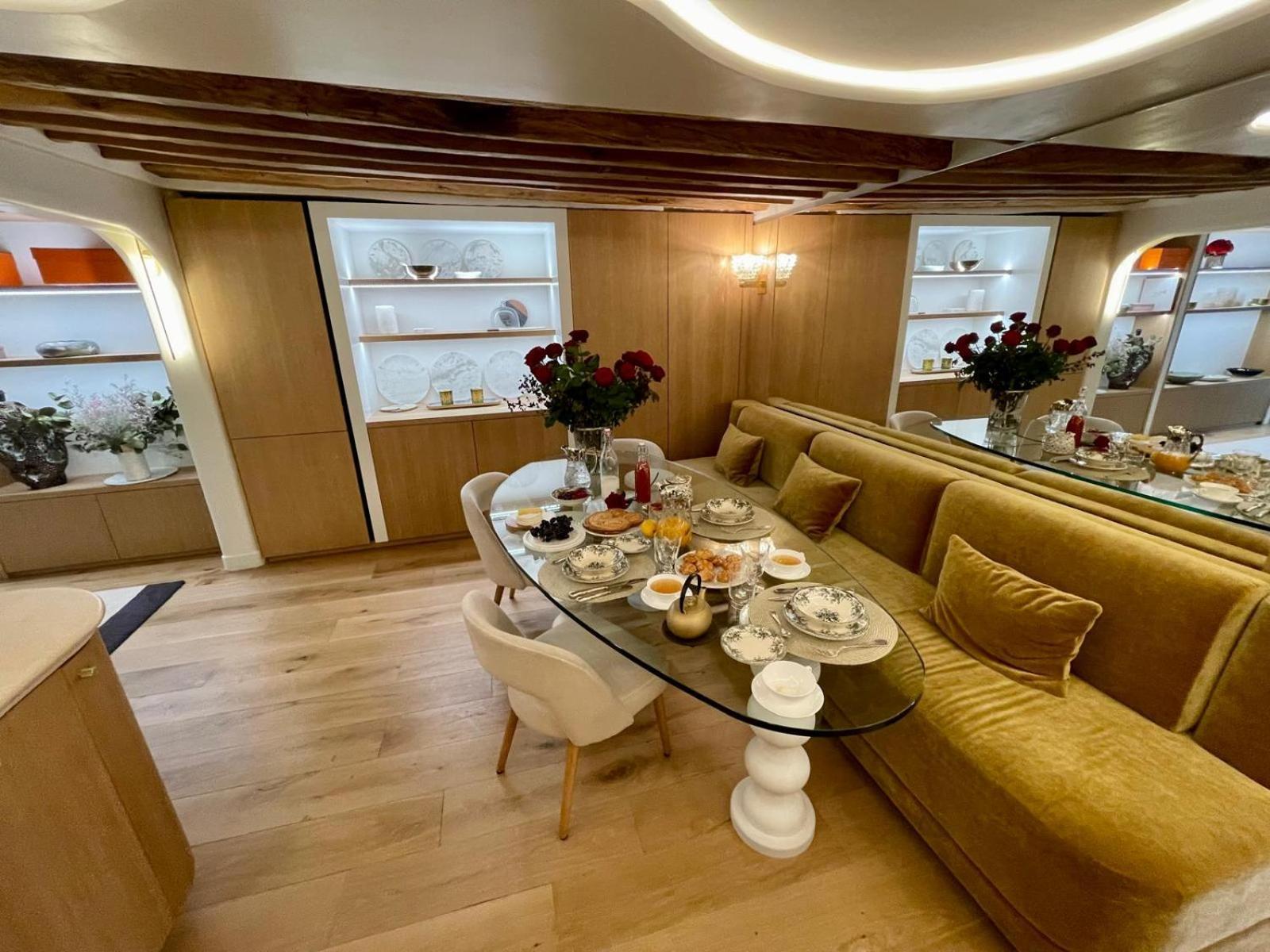 Luxueux Appartement, Avec Terrasse Vue Champs-elysees * Paris